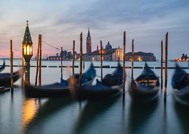 dancing gondolas of venice
