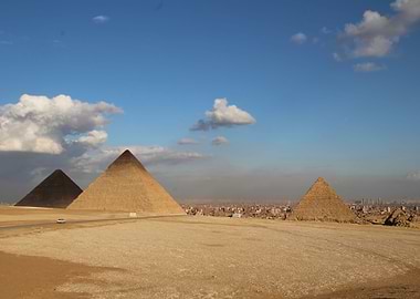 PYRAMIDS OF GIZA EGYPT