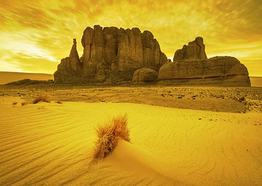 Hill in the middle Sahara