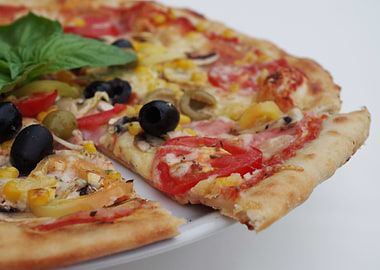 Pizza with Black Olive