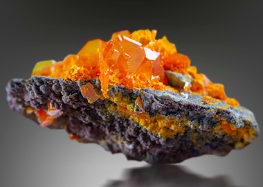 wulfenite mineral stone