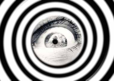 Hypnotic spiral blur eye m