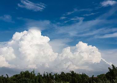 Spectacular white clouds