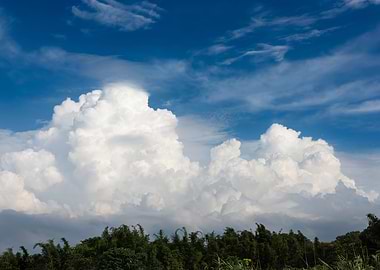 Spectacular white clouds