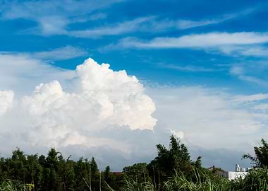 Spectacular white clouds
