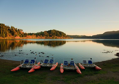 Furnas lake at sunset