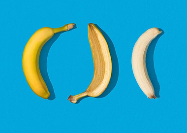 Banana and peeled banana