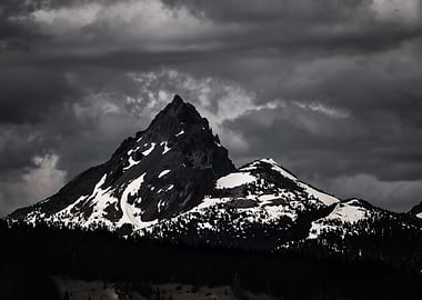 Diamond Peak Mountains