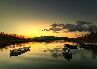 Sunset, reflection on lake