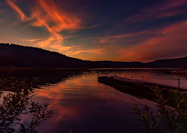 Autumn sunset on the lake
