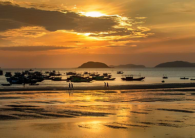 Sunrise over Co To island