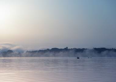 Misty morning on the lake