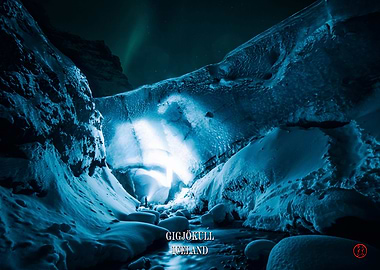 Gigjkull Ice Cave