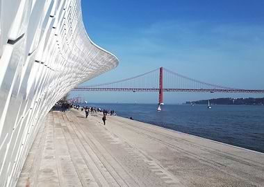 Art Museum Lisbon Bridge