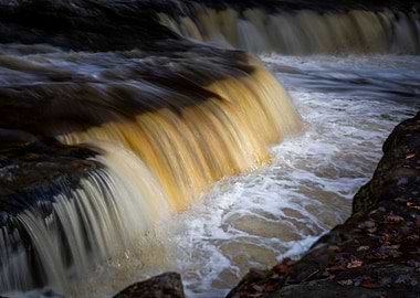 Horseshoe falls in Autumn