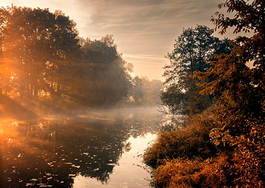 Autumn sunrise on the lake