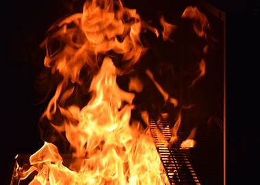 Die Flamme aus dem Grill