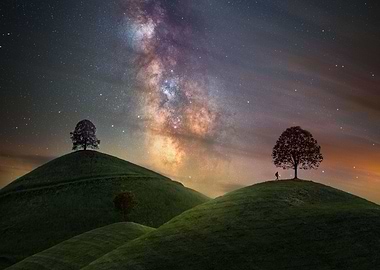 3 Hills under the Nightsky