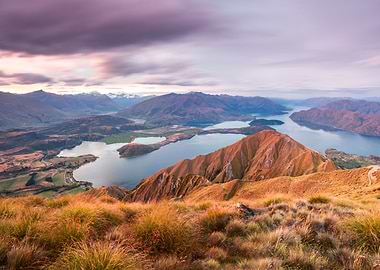 Sunset at Wanaka lake