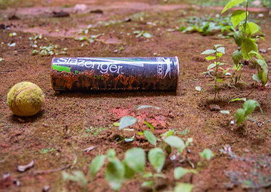 Tube of tennis balls