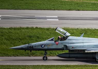 F5 taxiing