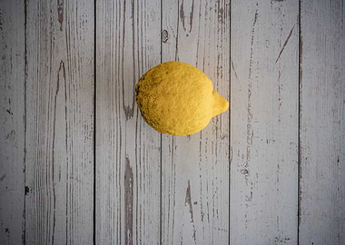 lemon on the table