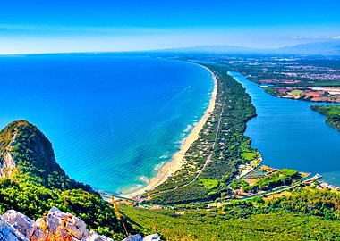 Lungomare e lago di Sabaud