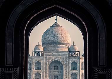 The Taj By The Arch
