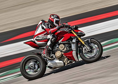 STREETFIGHTER V4 IN ACTION