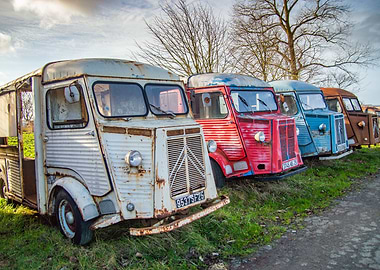 Old flashy rusty vans
