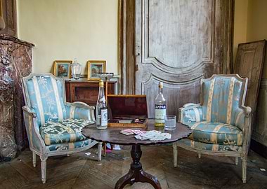 Armchairs games and drink