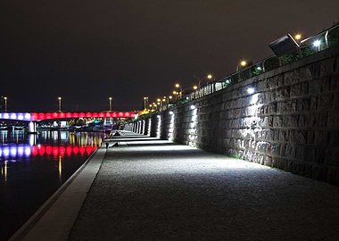 Warsaw quayside at night