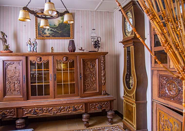 Pendulum and dining room