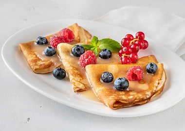 Crepes with fresh berries