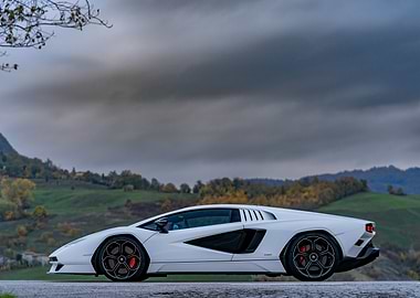 Lamborghini Countach LPI 8