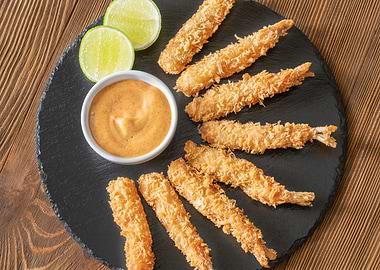 Shrimp tempura with sauce