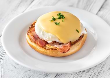 Eggs Benedict with bacon