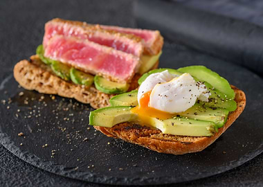 Sandwich with tuna and egg