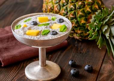 Chia pudding with mango