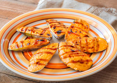 Cheese stuffed mussels