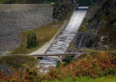 Llyn Brianne overflow