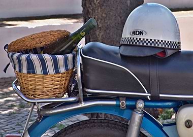Vintage moped for Picnic
