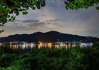 Como lake at night