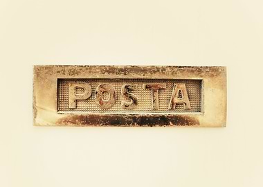 Posta mailbox slot Italy