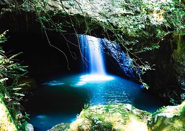 Natural Bridge Outside