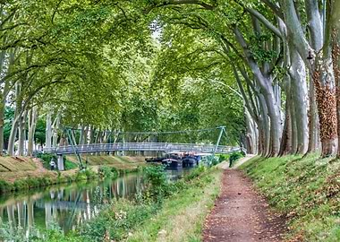 Brienne Canal Pathway with Bridge in Toulouse