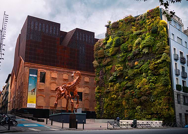 Giraffe Sculpture Urban Art