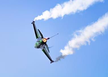 F-16 Fighting Falcon with afterburner