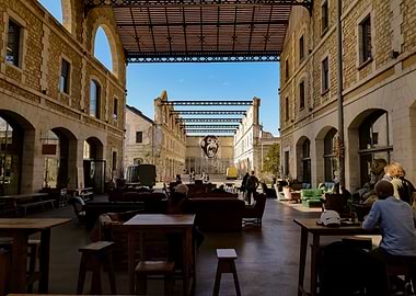Urban Courtyard and Modern Art - Darwin district - Bordeaux