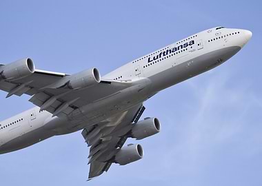 Lufthansa Boeing 747 Takeoff